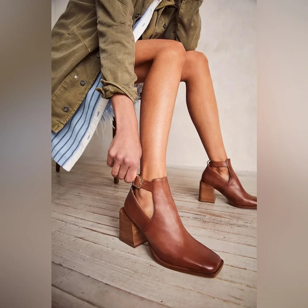 Free People Brady Buckle Shoeboot Women's Size 39.5/9.5 Whie Leather Block Heel - Picture 9 of 15